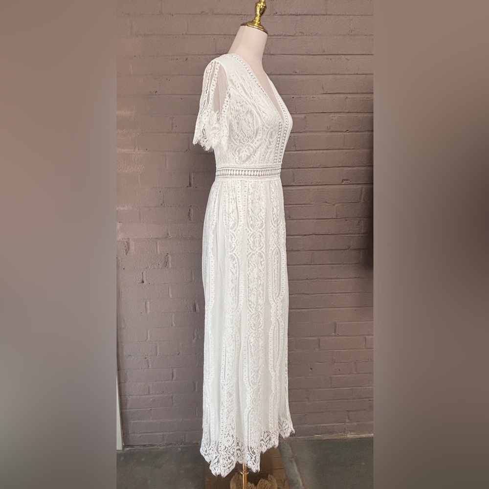 White Lace Dress - Picture 11 of 16